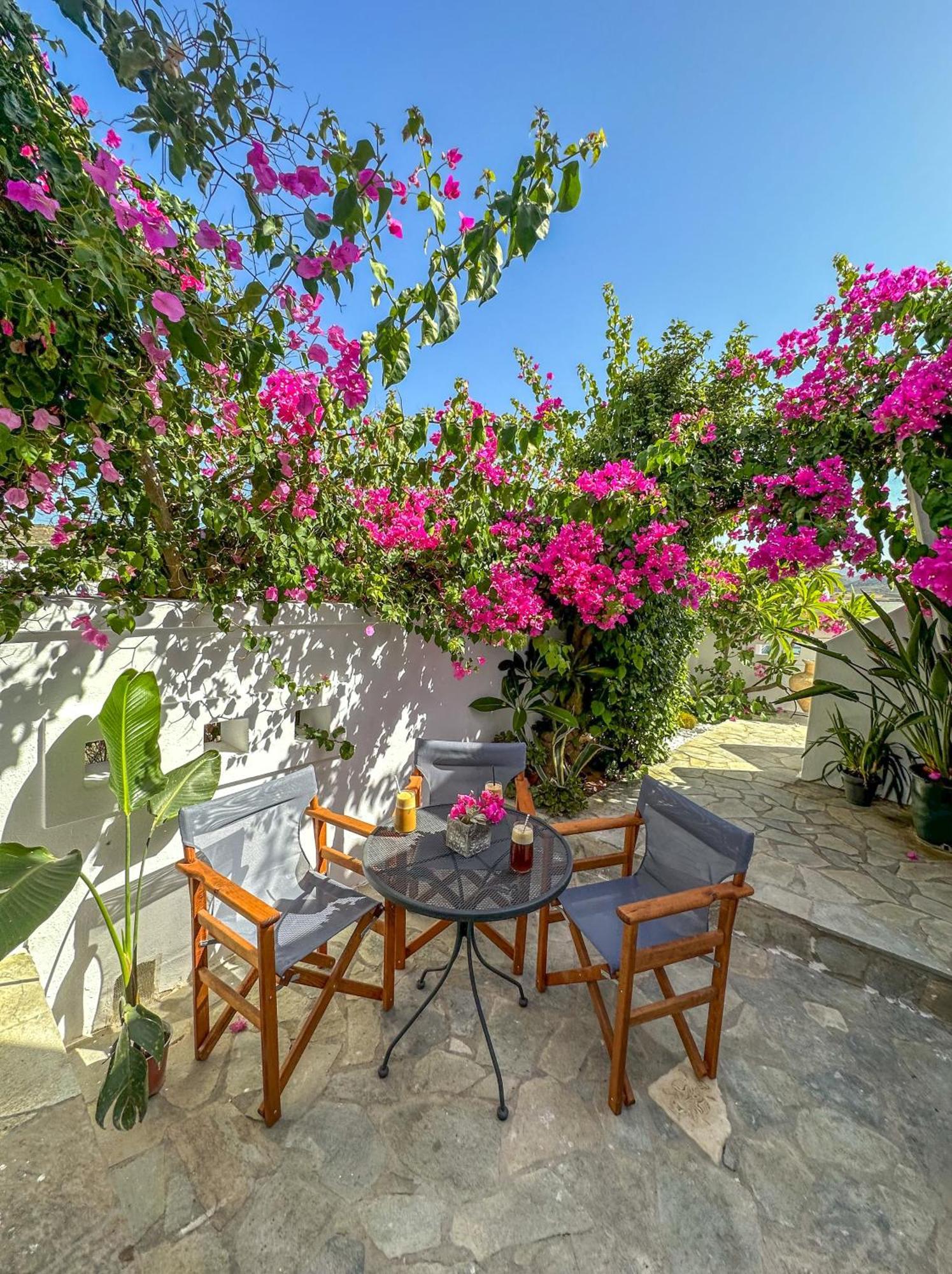 Kefalas Studio In Naousa Luaran gambar